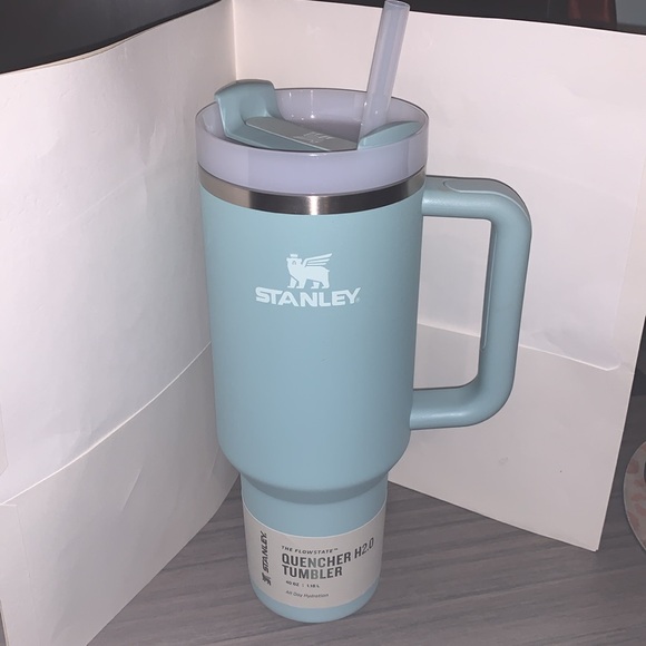 Stanley NEW The Flowstate Quencher H2.0 Tumbler 40 oz All Day Hydration Seafoam - Picture 2 of 8